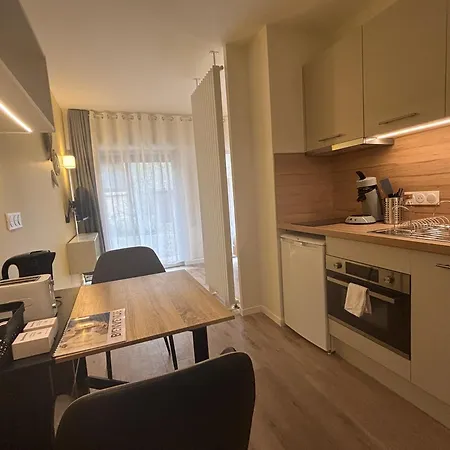 Le D'artagnan - App 4 - Rez-de-chaussée Apartamento