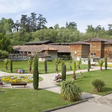 Le D'artagnan - App 4 - Rez-de-chaussee Apartment *